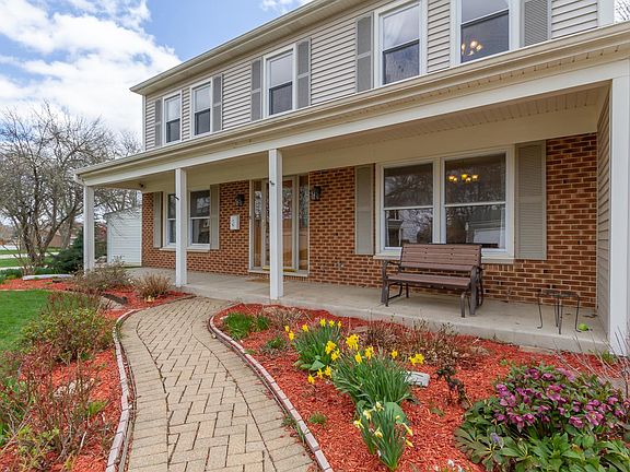 2nd image of 915 Prince Charles Ln