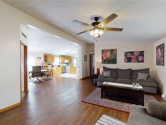 3rd image of 8870 Falcon Dr