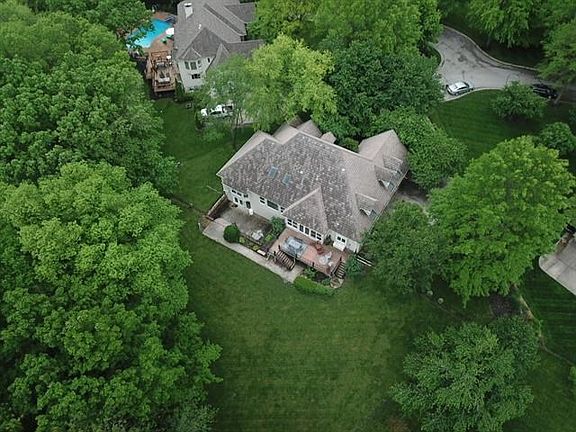 4th image of 2108 Winding Woods Dr