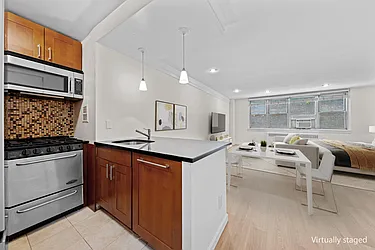 240 East 35th Street, #3C