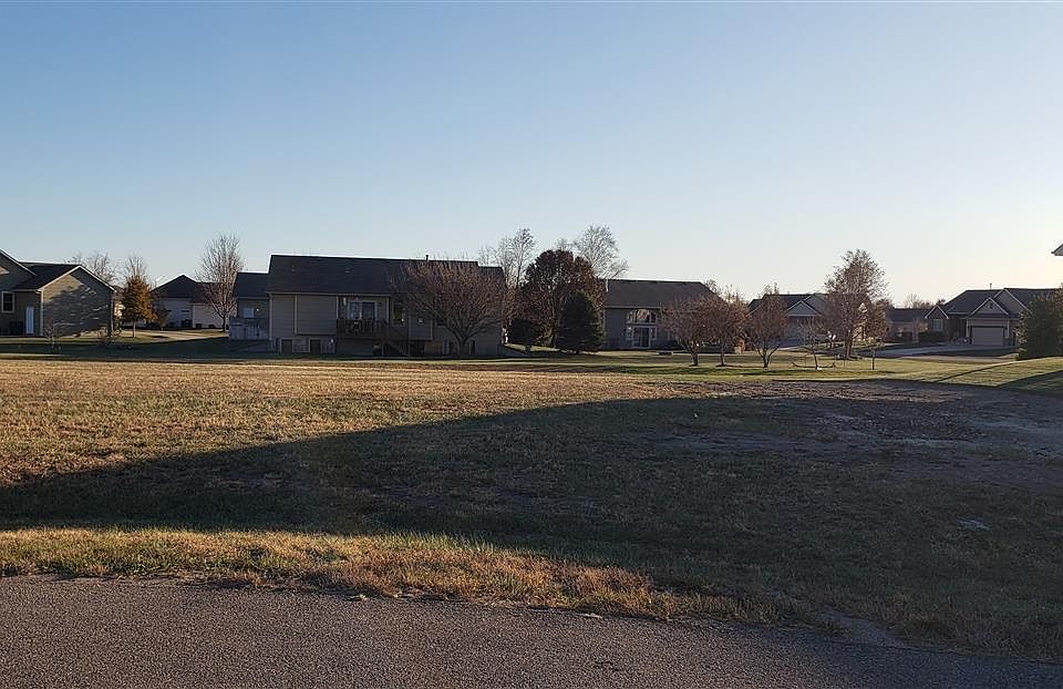2nd image of 3530 Bluestem