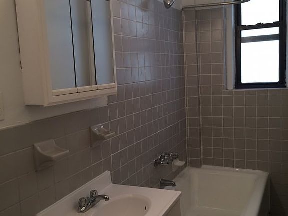 4th image of 436 Fort Washington Ave APT 3H