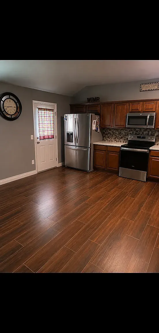 3 bed, 1403 sqft, $1,800 — Photo 3