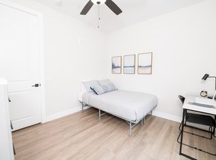 405 S 5th St #203, Champaign, IL 61820