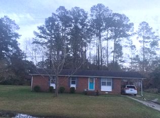 407 Hart Dr, New Bern, NC 28560