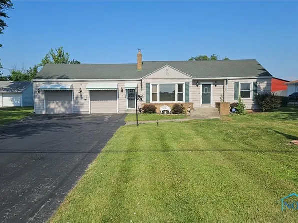 49 N Norden Rd, Oregon, OH 43616