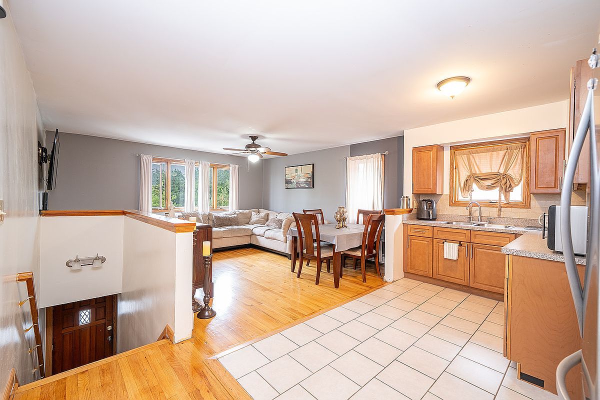 232 Emerson Ave FLOOR 1