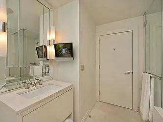 Rented by R New York