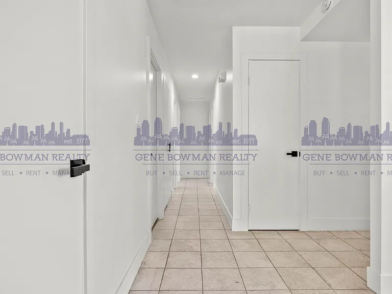 2409 Fleetwood St — Photo 5
