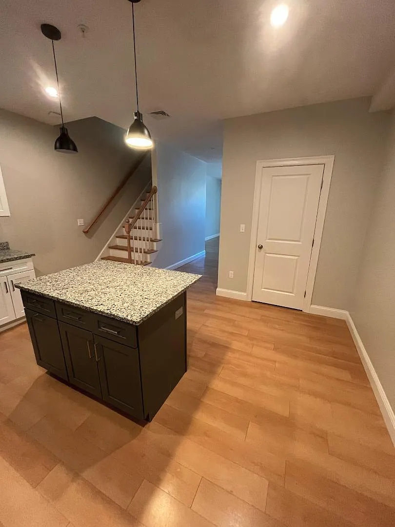 Unit Photo - 816 Brayton Point Rd #3