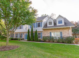 1550 Laurel Oaks Dr, Streamwood, IL