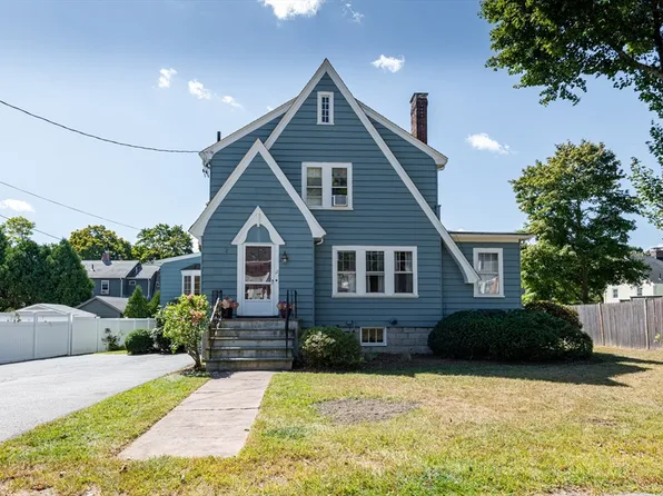 12 George St, Stoneham, MA 02180