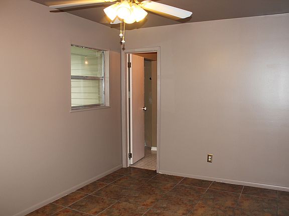door to on suite master bath