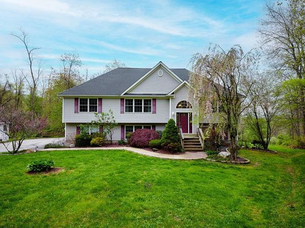 23 Moran Way, Hopewell Junction, NY 12533