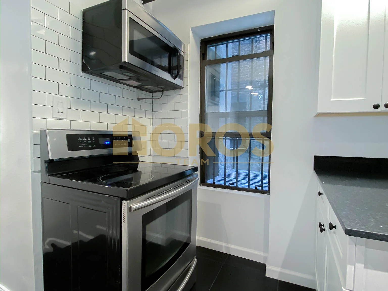 217 East 10th Street — Photo 2