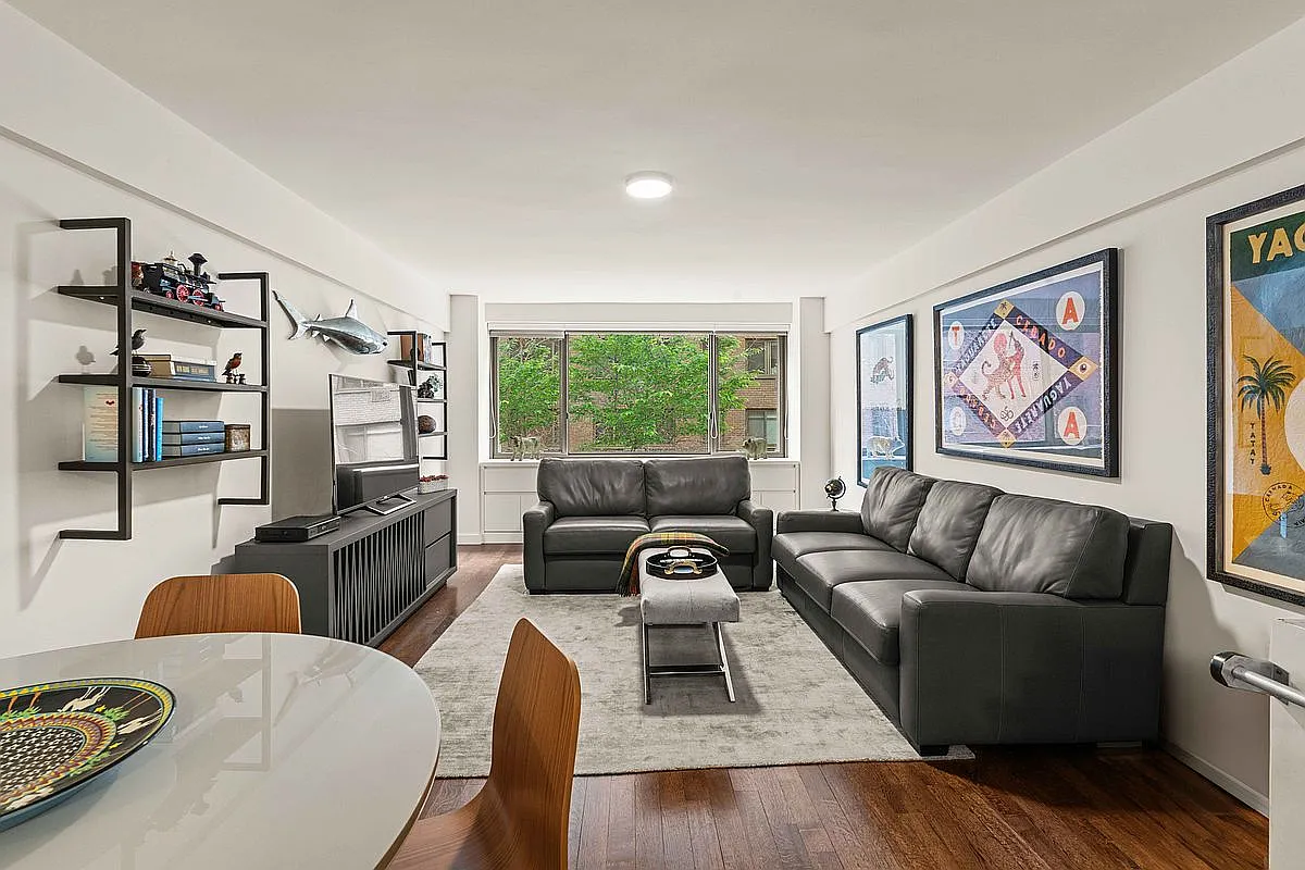 425 E 63rd St APT W6a photo 1