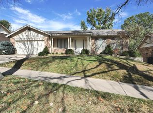 739 Fairington View Dr, Saint Louis, MO 63129