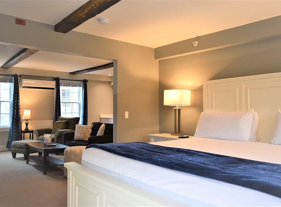 2nd image of 14 Catherine St #3
