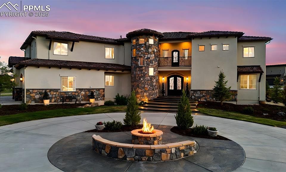 1st image of 1425 Vine Cliff Hts