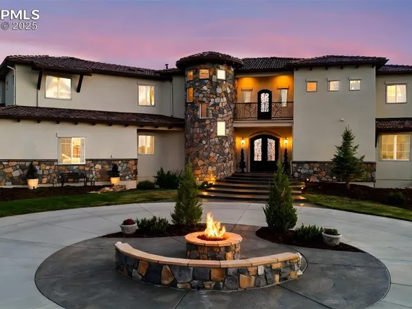 1425 Vine Cliff Hts, Colorado Springs, CO 80921