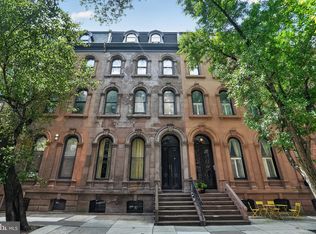 2008 Spruce St APT 1M, Philadelphia, PA 19103