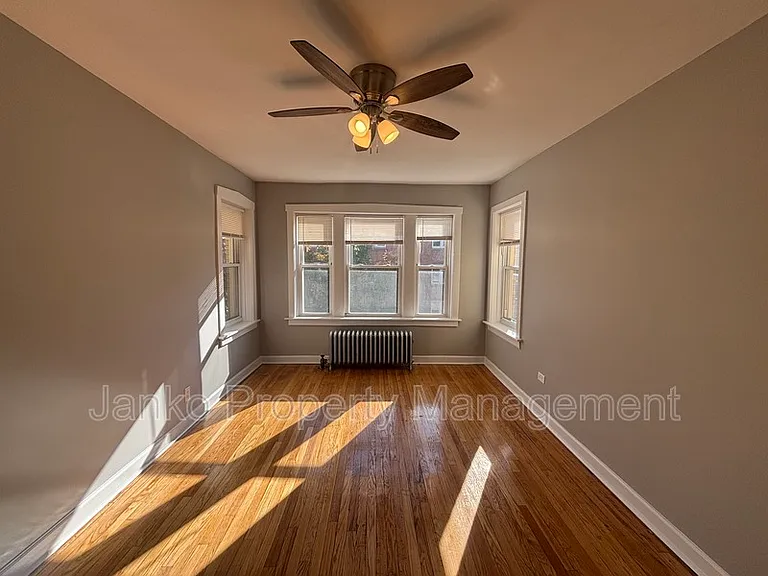 3116 W 61st St #2 — Photo 3