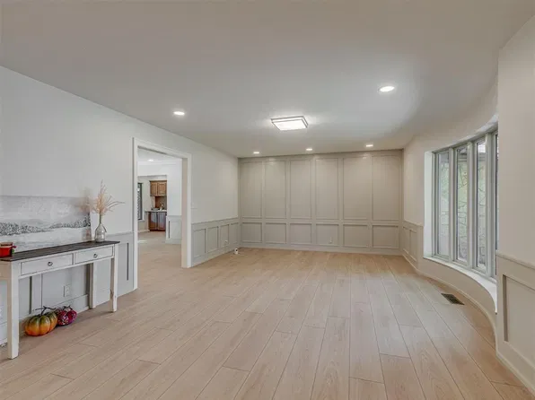 4912 NW 35th St, Oklahoma City, OK 73122