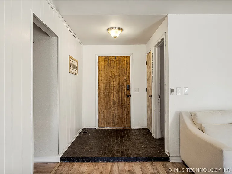 8940 E 16th Pl — Photo 3