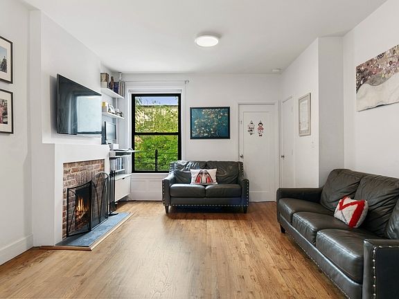2nd image of 161 President St APT 3L
