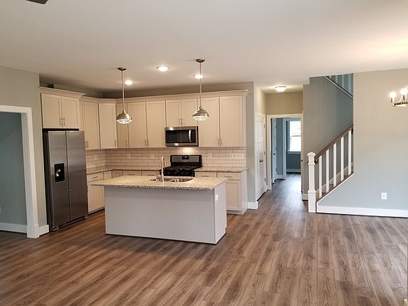 2nd image of 7104 Aldrich Ct