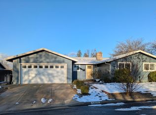 1330 Vista Dr, Central Pt, OR 97502