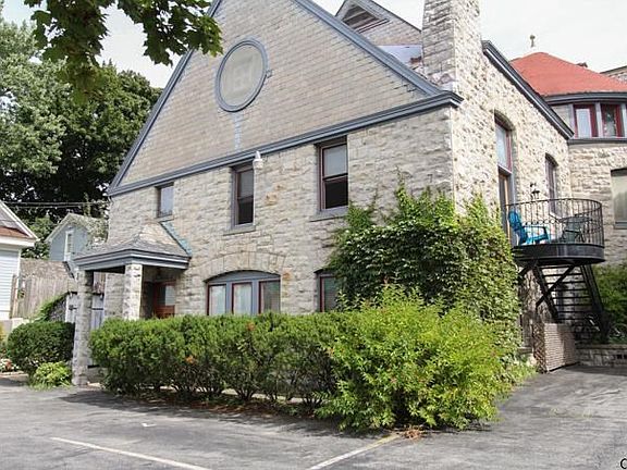 2nd image of 125 CIRCULAR Street
