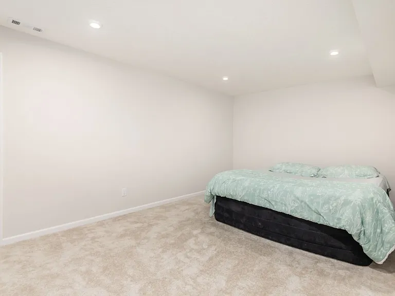 28 Royal Palm Ct #1 — Photo 50
