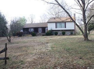 280 Green Acres Cir, Martinsville, VA 24112