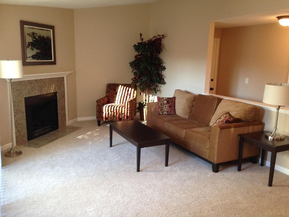 1st image of 16 149th Ave NE APT D