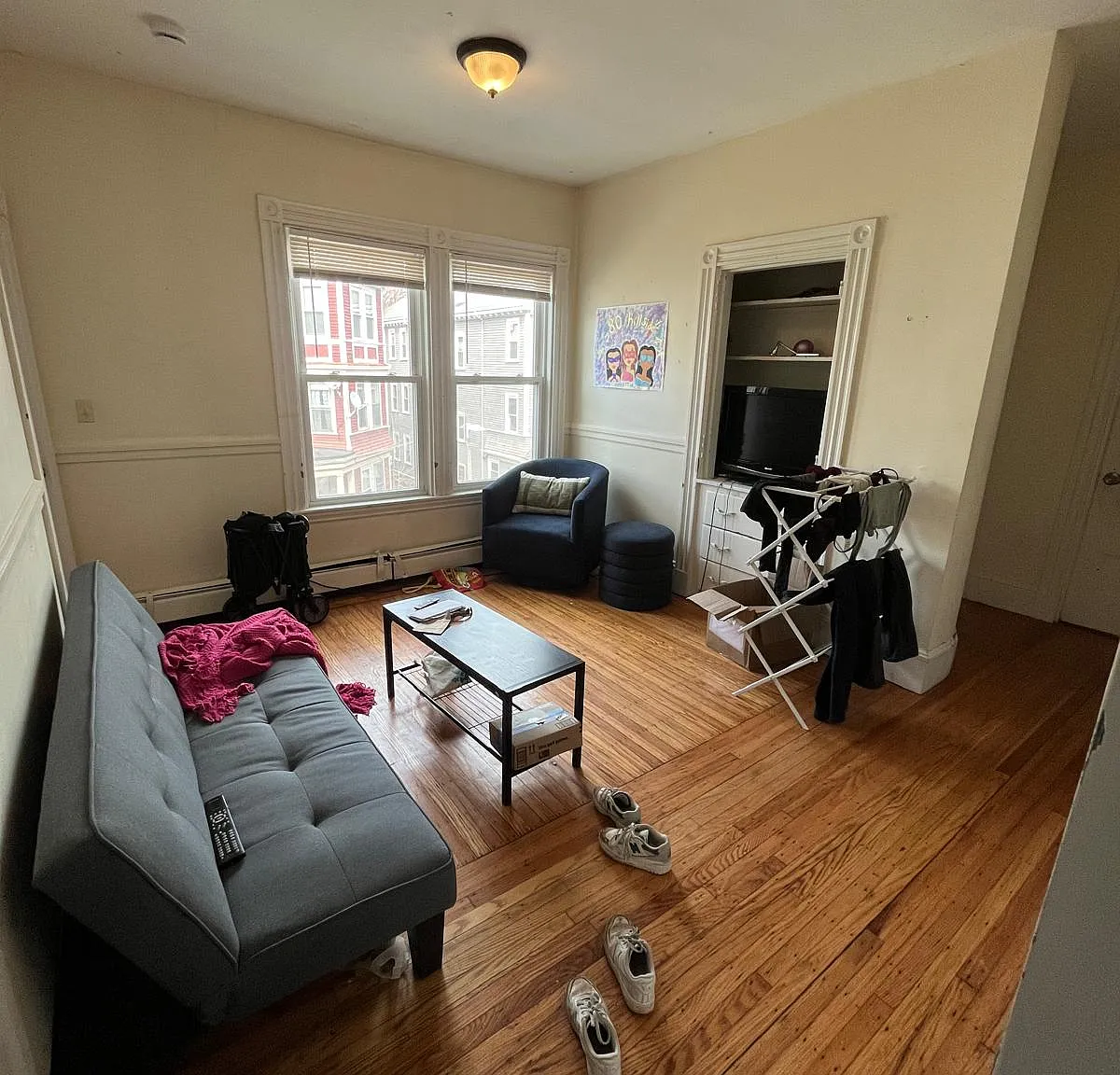 3 bed, 1.0 bath, $3,800 — Photo 3