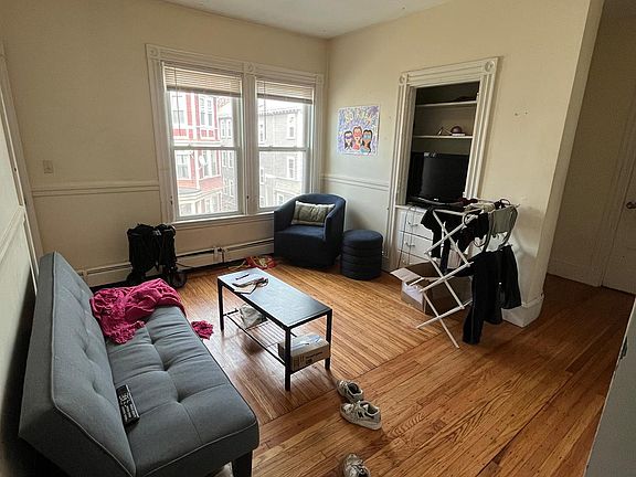 3rd image of 80 Hillside St #2U