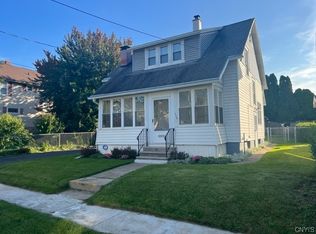 719 Darlington Rd, Syracuse, NY 13208