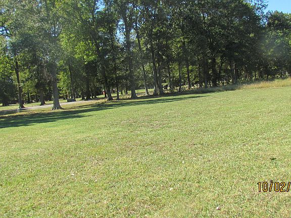 5th image of 132 Shady Acre Ln