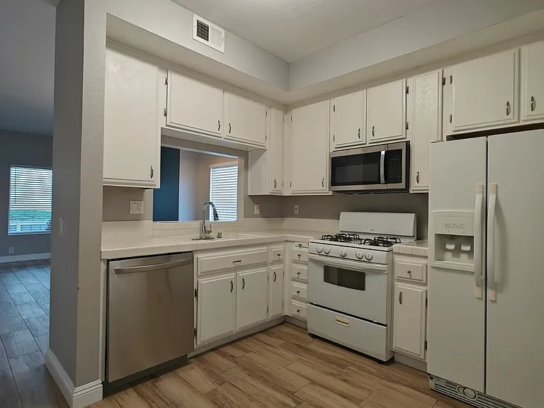 926 W Philadelphia St #97 — Photo 1
