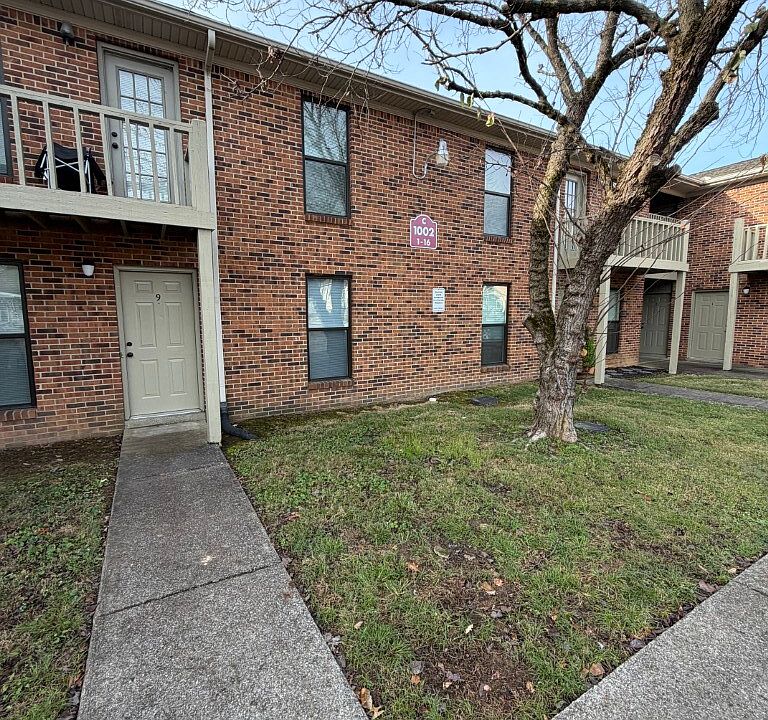 1st image of 1002 Palmer Dr APT 15