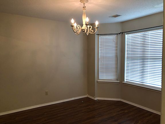 5th image of 107 Heather Ln
