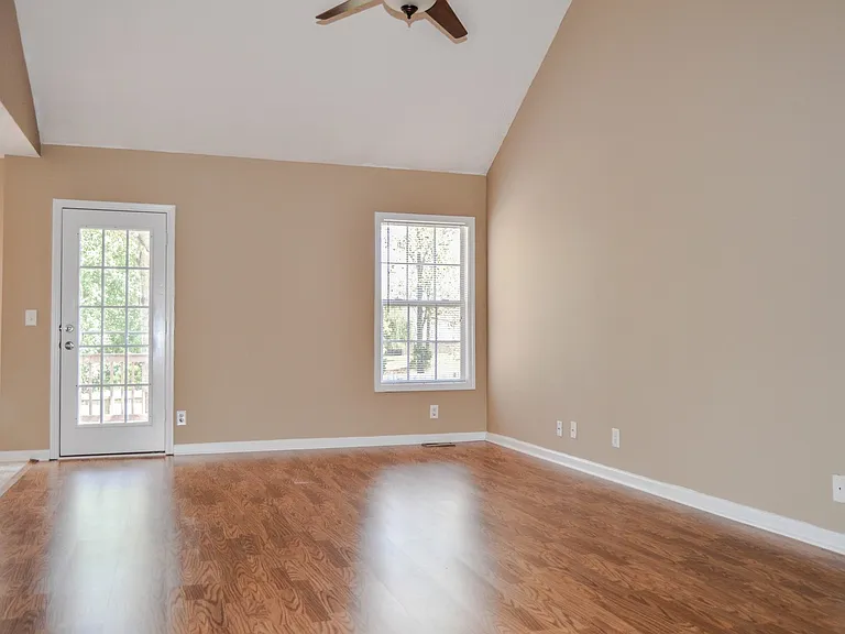 2769 Ridgepole Dr — Photo 2