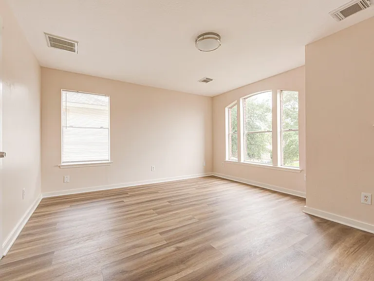 7322 Parkland Manor Dr — Photo 17