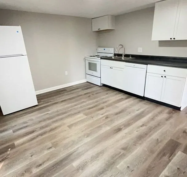 1109 E Kirby Ave Whim & Proper, LLC) — Photo 11