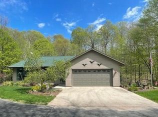 W5414 Burrows Ln, Elkhart Lake, WI 53020