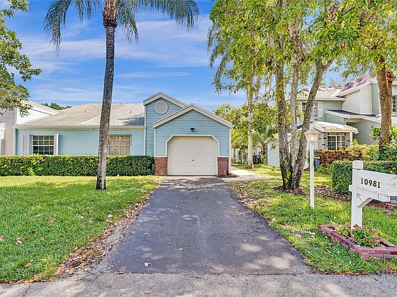 4th image of 10981 SW 11th Place
