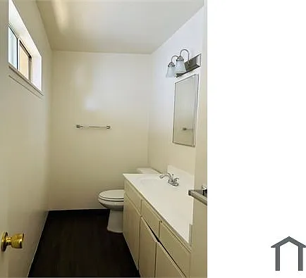 17920 Sherman Way — Photo 6