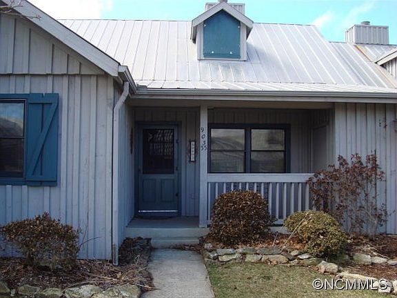2nd image of 903 Eagles Nest Villa