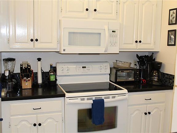 3rd image of 1715 Harrison St APT 138